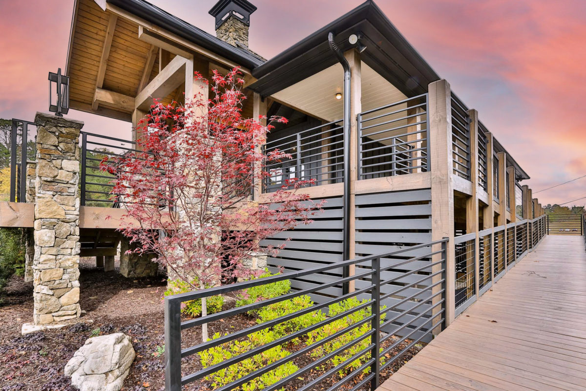 Escape to Blue Ridge exterior