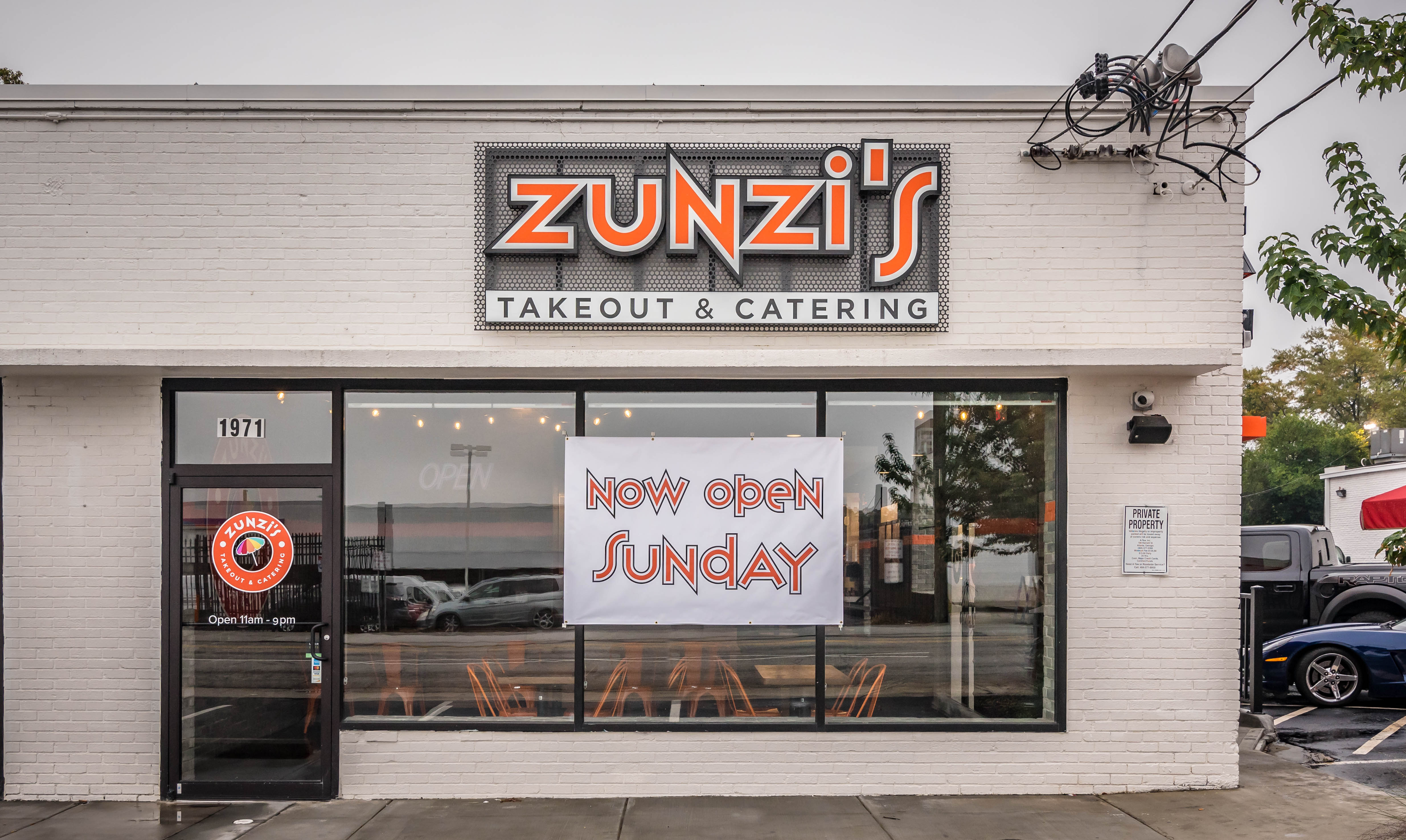 Zunzi's seating